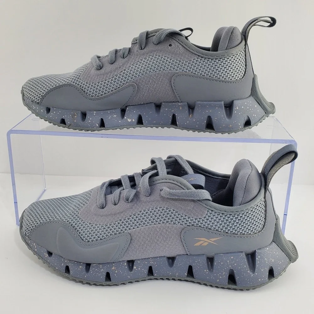 Reebok Women's Zig Dynamica Sneaker ZigTech Fuelfoam Size 7.5 Grey w/ Rose Gold